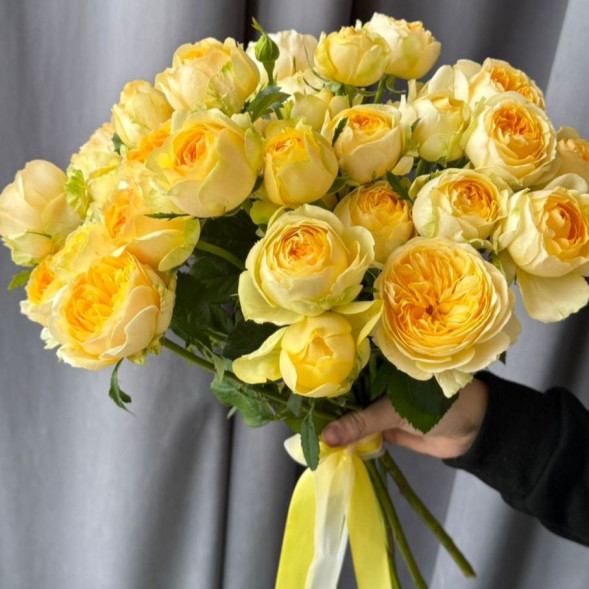 Букет 7 желтых роз в Алупке