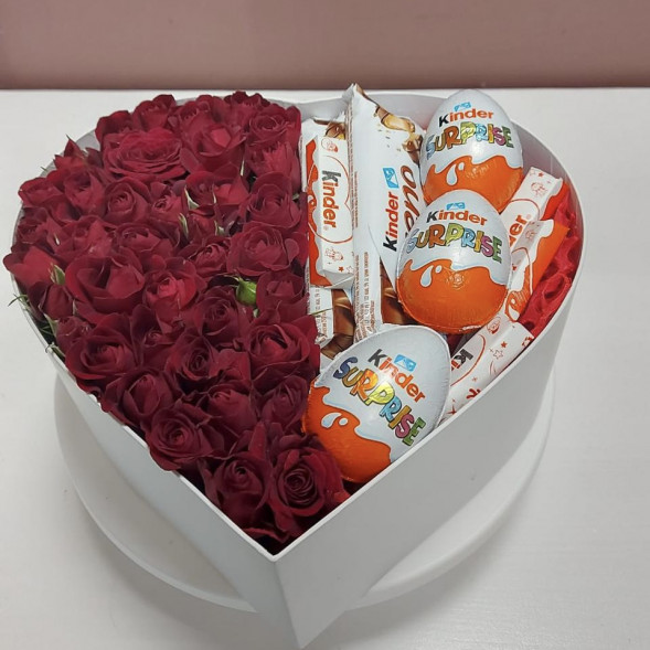 Композиция в коробке «Сладкая любовь» в Алупке