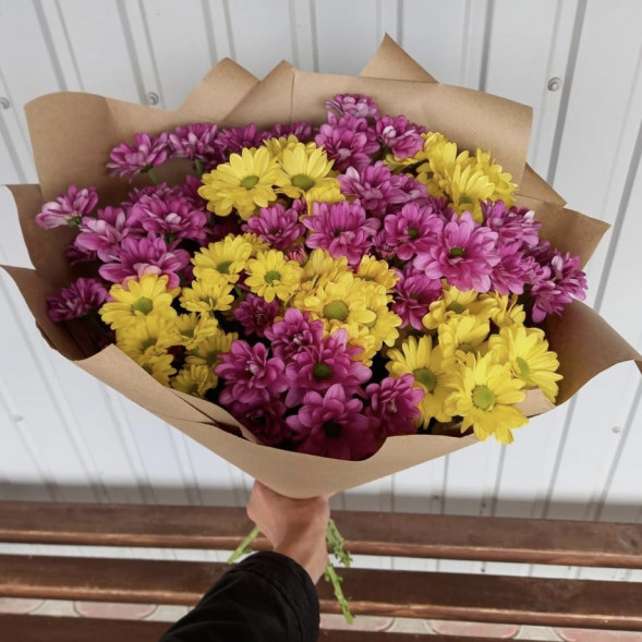 Букет 9 хризантем в Алупке