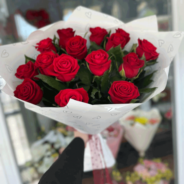 Букет 15 красных роз в Алупке