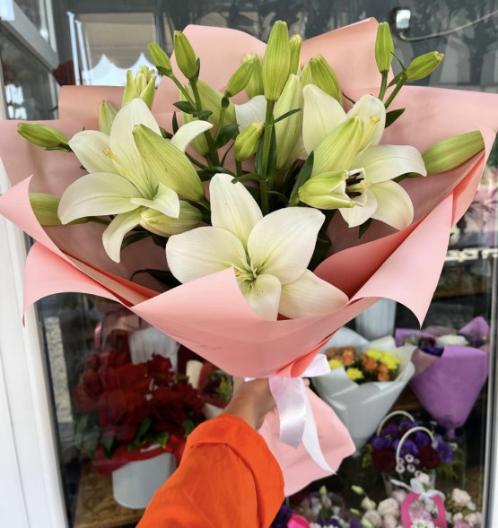 Букет из 3 лилий - Мелодия любви в Алупке