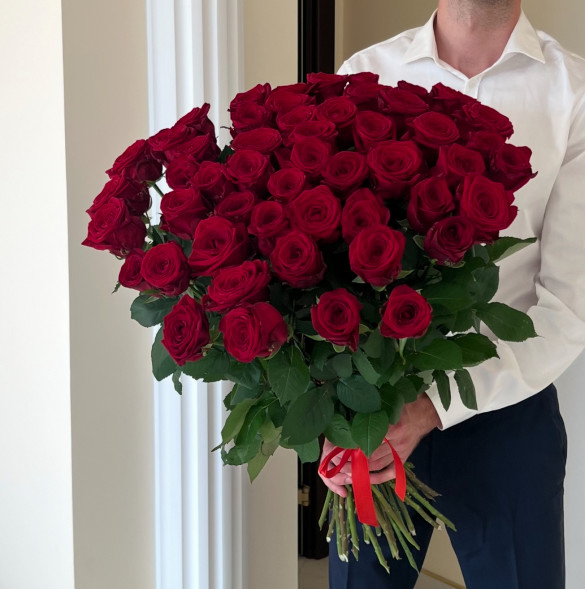 51 красная роза в Алупке